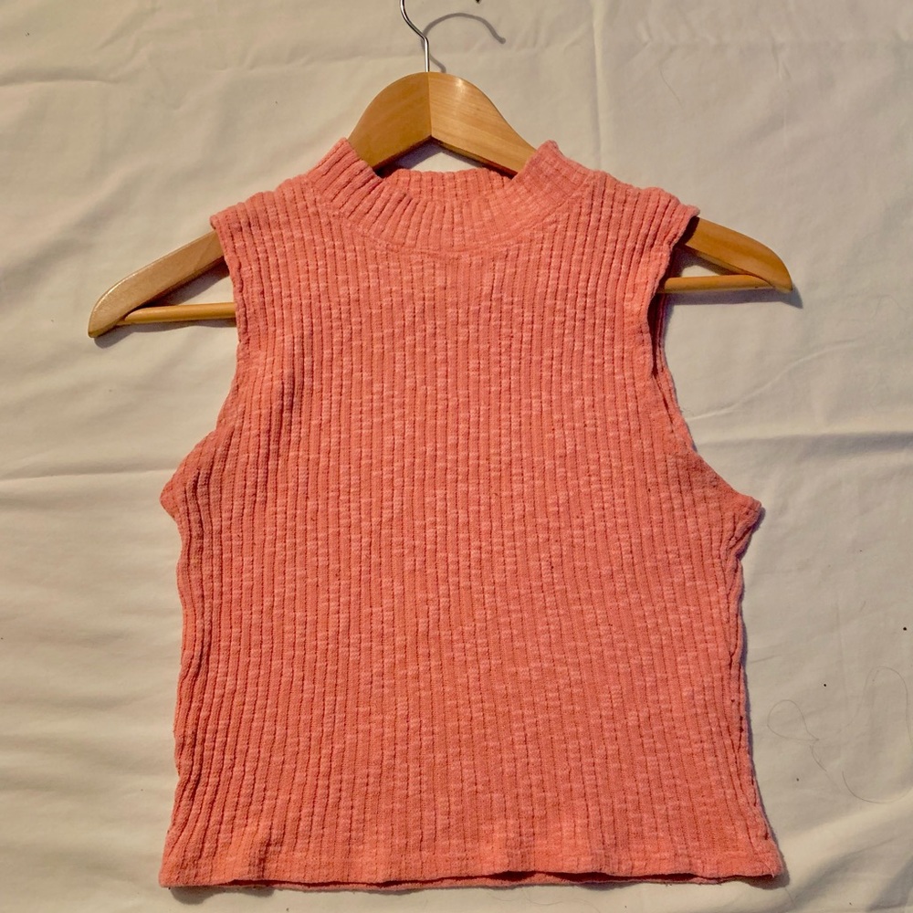 Forever21 Women’s Sleeveless Mockneck Cropped Top (Coral Pink)